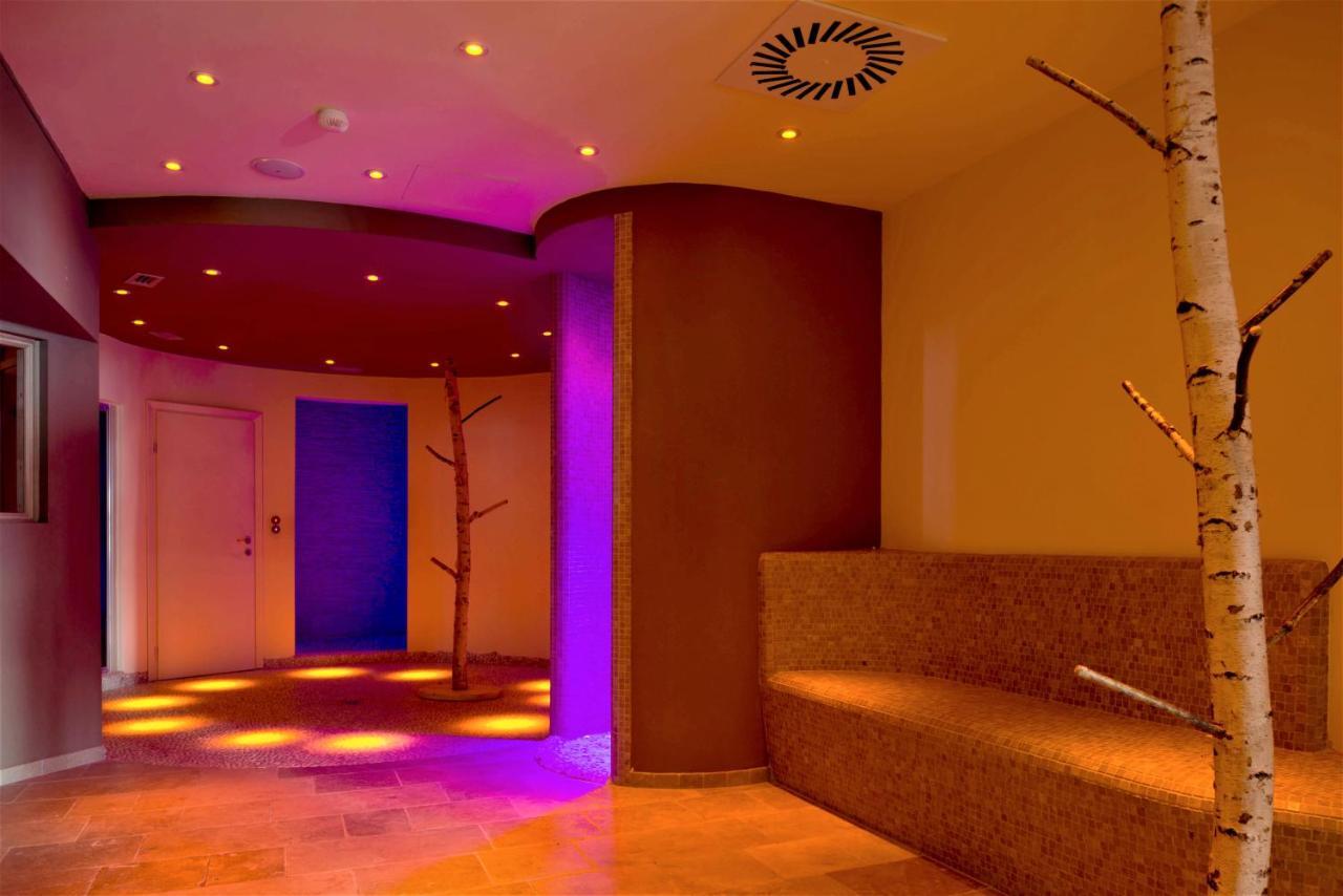 Brenta Dolomites Hotel Vason Bagian luar foto