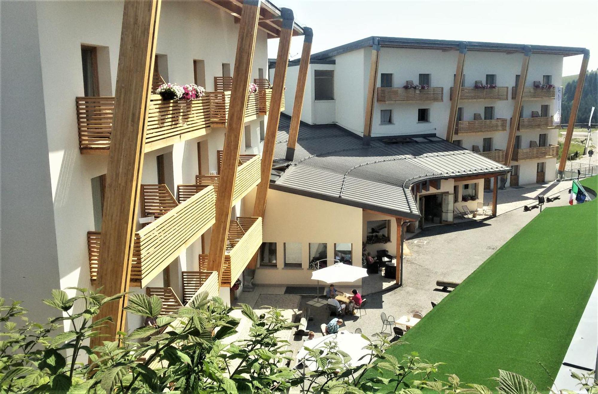 Brenta Dolomites Hotel Vason Bagian luar foto