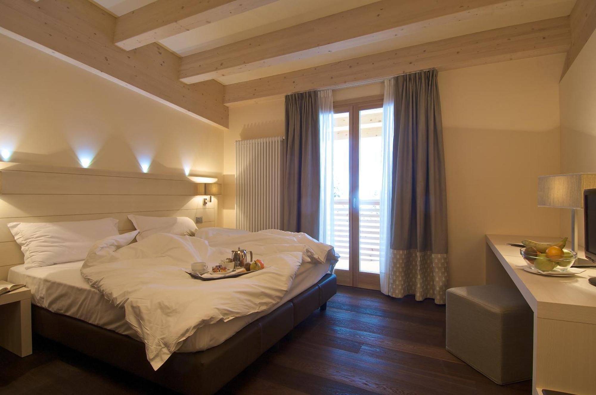 Brenta Dolomites Hotel Vason Bagian luar foto