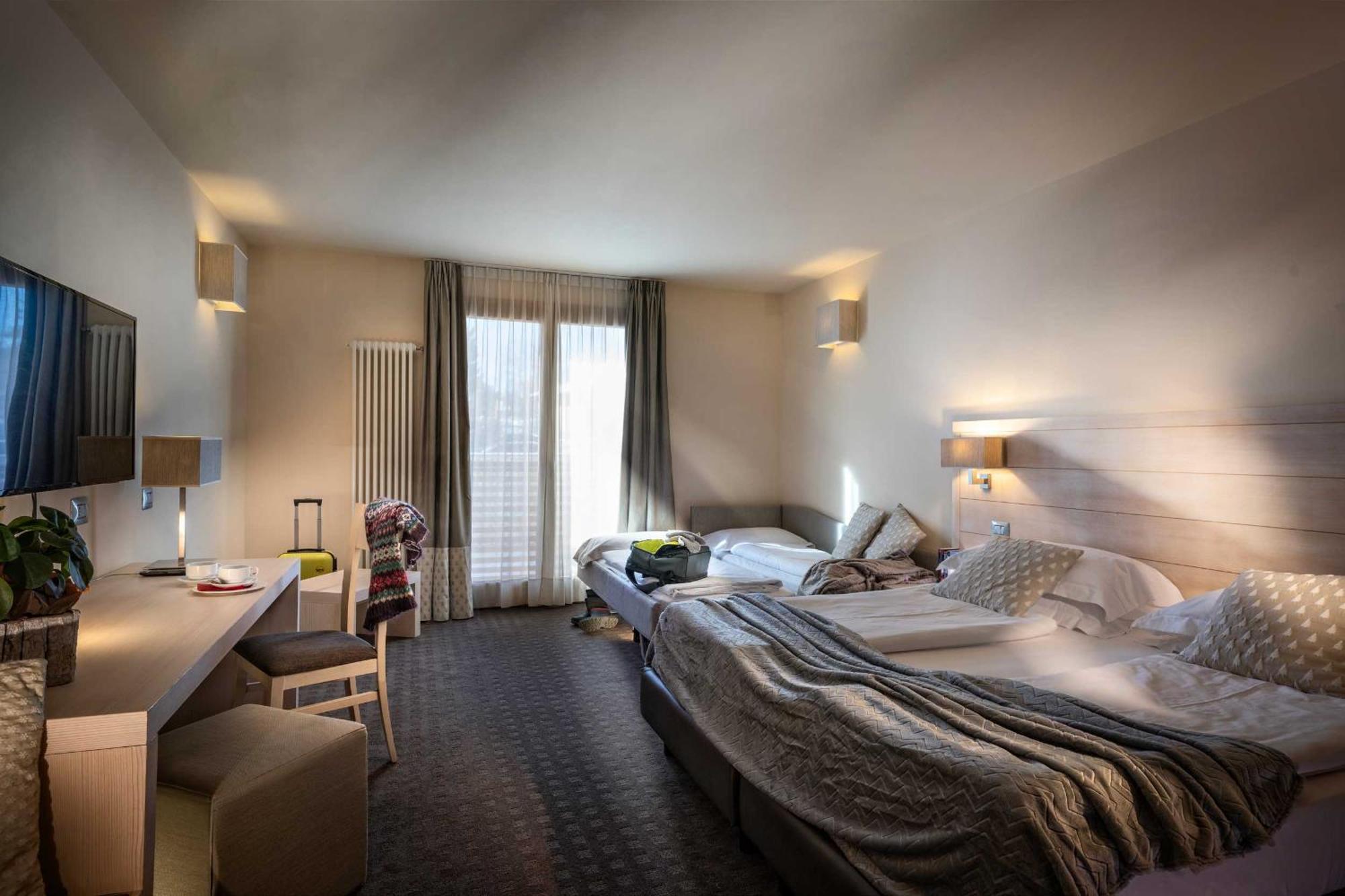 Brenta Dolomites Hotel Vason Bagian luar foto